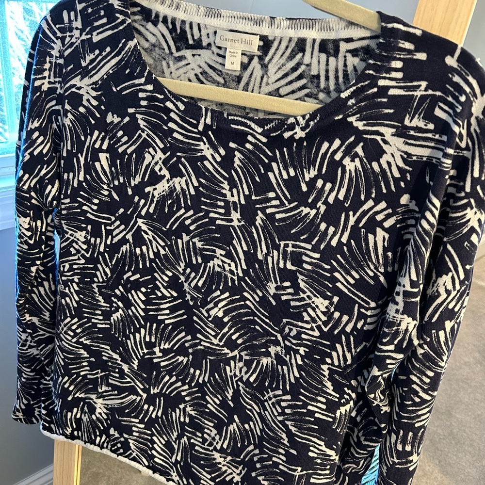 Garnet Hill Navy and White Abstract Scoop-Neck Long Sleeve Top